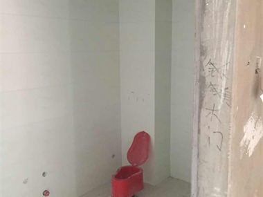 金碧苑工地，完工進(jìn)行中，小戶型結(jié)構(gòu)，南方工人施工，